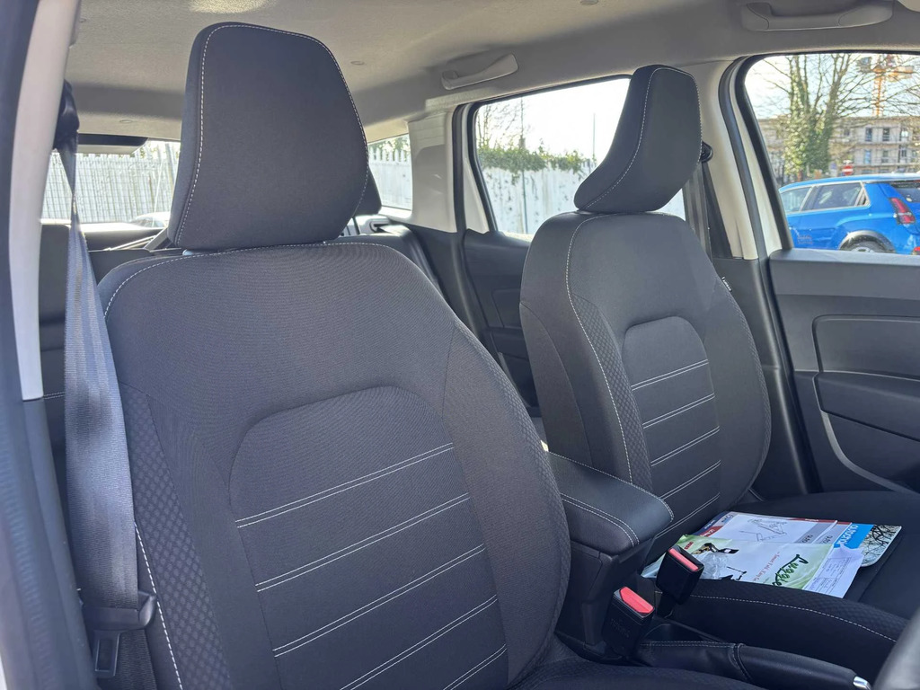 Dacia Duster 1.3 Tce 150 Comfort Edc White #5