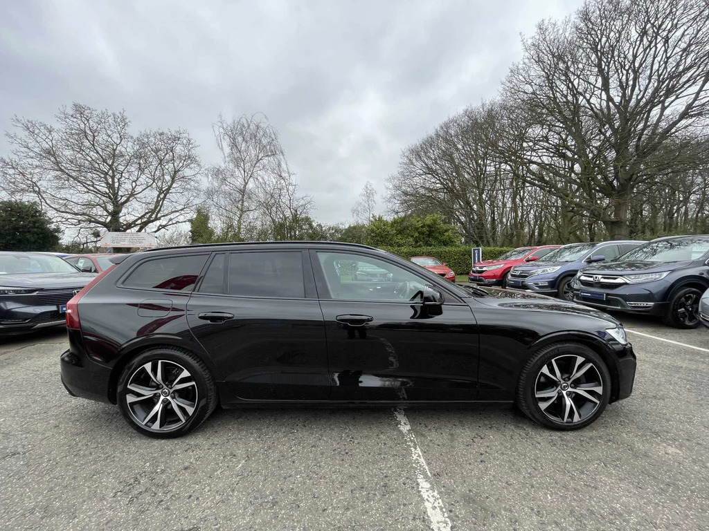 Volvo V60 R-design B4 Mhev KS70AWC Black #5