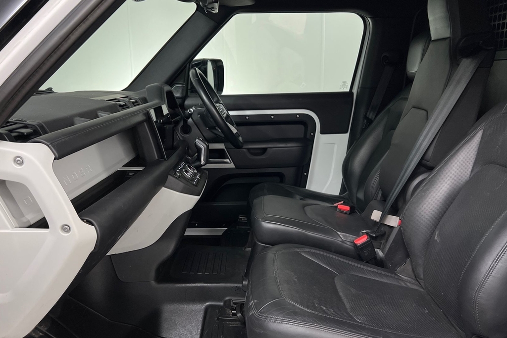 Land Rover Defender 90 D250 Hard Top Hse LF73JTA White #4