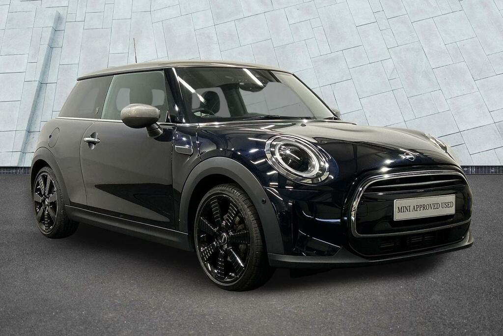 Mini Hatch 3-Door Cooper Exclusive Black