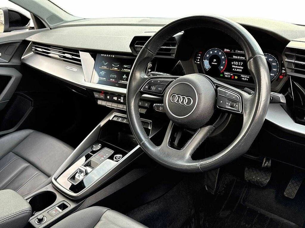 Audi A3 Sport 30 Tfsi 110 Ps S Tronic SY23VYU Black #2