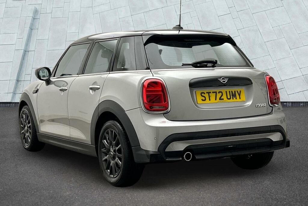 Mini Hatch 5-Door Cooper Classic ST72UMY Silver #2