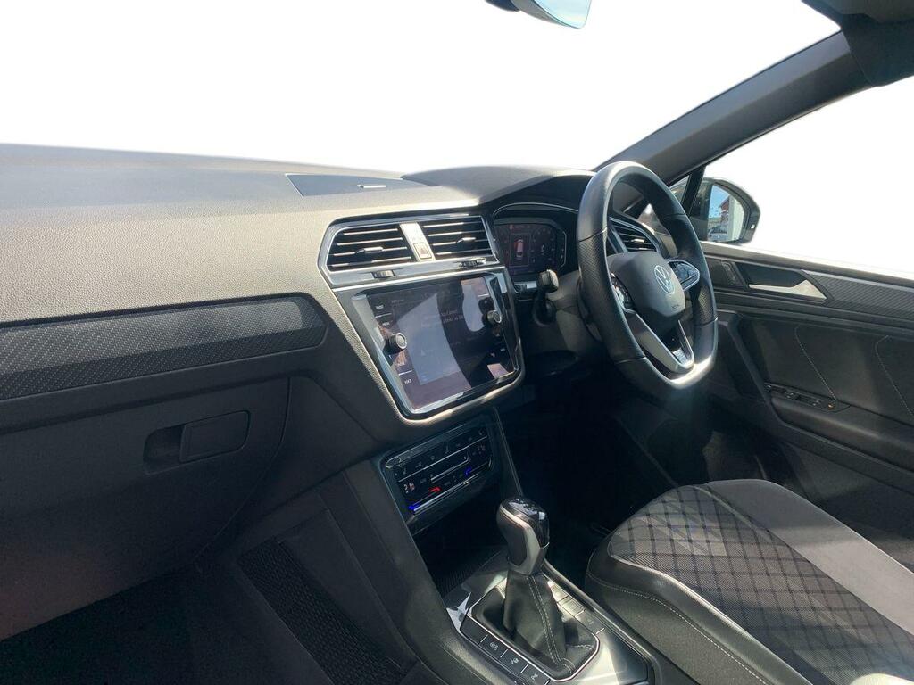 Volkswagen Tiguan 1.5 Tsi 150Ps R-line Dsg VU23JZF Grey #3