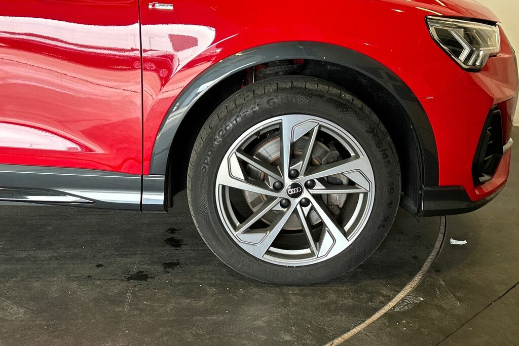 Audi Q3 Black Edition 40 Tfsi Quattro 190 Ps S Tronic SW22UAY Red #5
