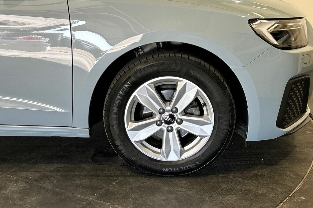 Audi A1 Technik 25 Tfsi 95 Ps 5-Speed SV23XLH Grey #5
