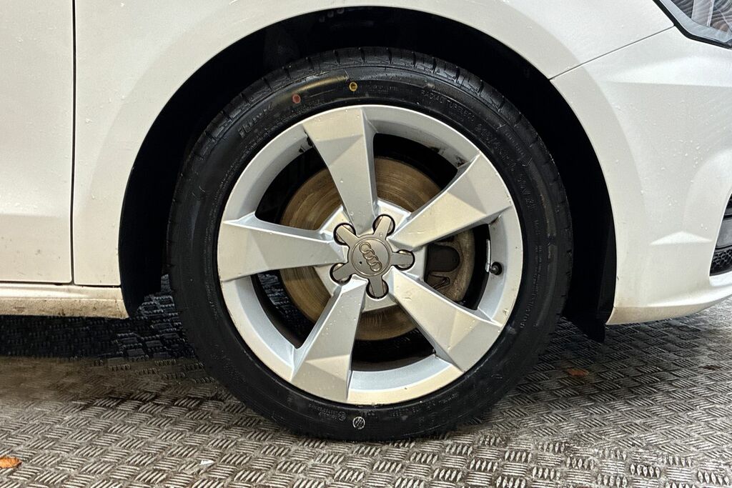 Audi A1 1.4 Tfsi Sport Nav White #5
