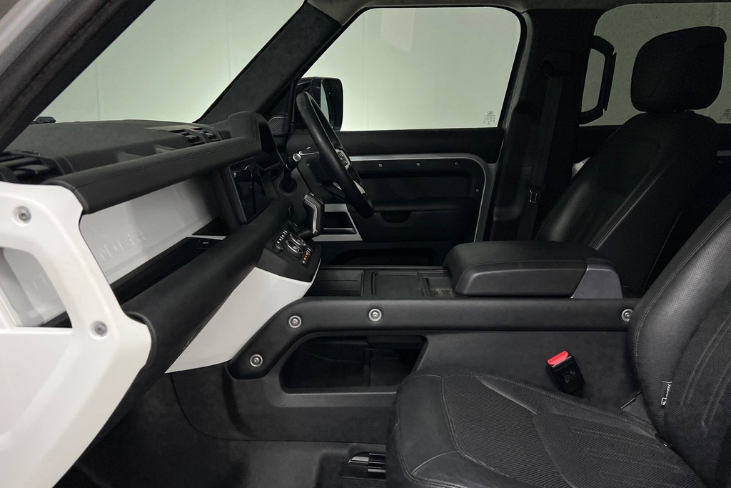 Land Rover Defender 110 D240 Hse SD70XKY Silver #3
