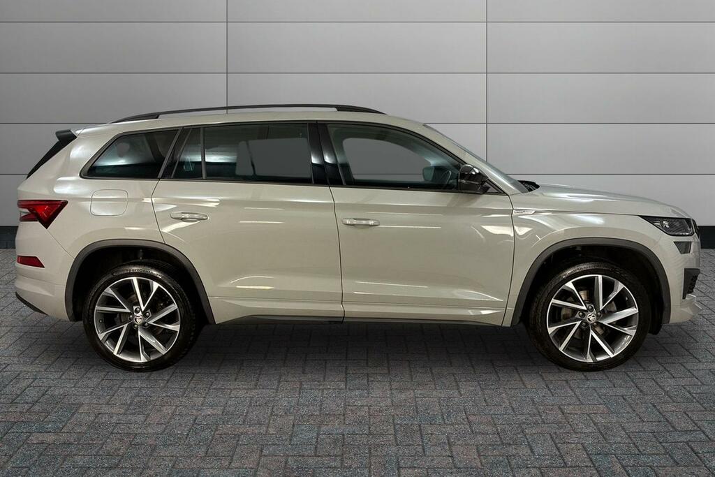 Skoda Kodiaq 1.5 Tsi Sport Line Dsg 7 Seat SR73JZA Grey #4