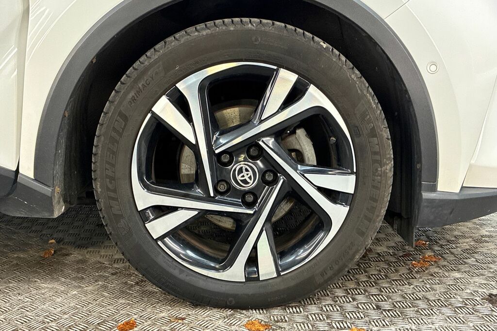 Toyota C-Hr 1.8 Hybrid Design Cvt SR23OBW White #5