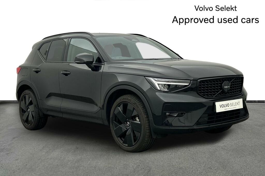 Volvo XC40 Black Edition Plus, B4 Mild Hybrid, Black
