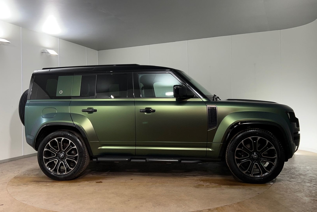 Land Rover Defender 110 P635 110 Octa Green #5