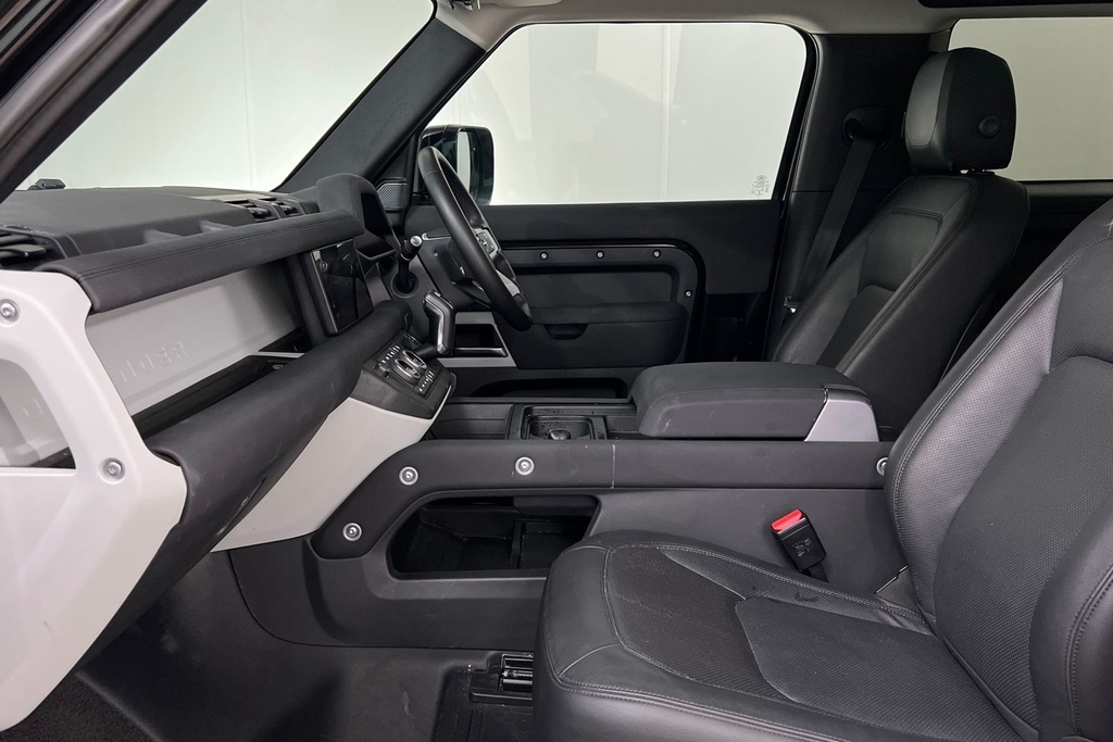 Land Rover Defender 90 P400 Xs Edition Black #3