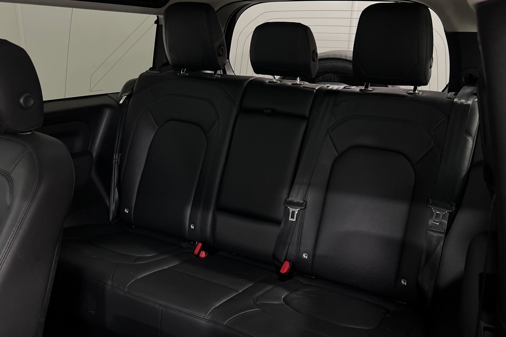 Land Rover Defender 90 P400 Xs Edition Black #4