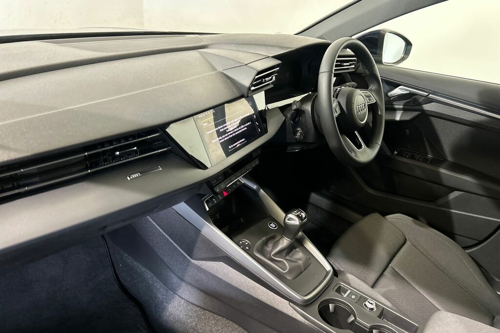 Audi A3 Sport 30 Tfsi 116 Ps 6-Speed SV25JYT Blue #2