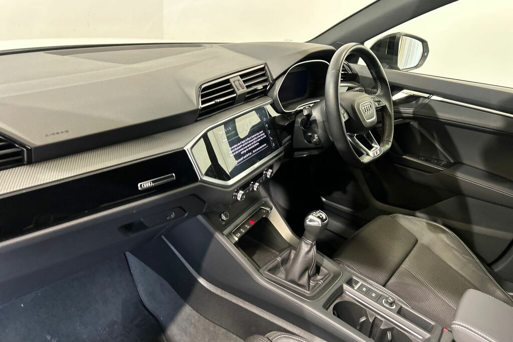Audi Q3 Black Edition 35 Tdi 150 Ps 6-Speed SL22OEH White #2