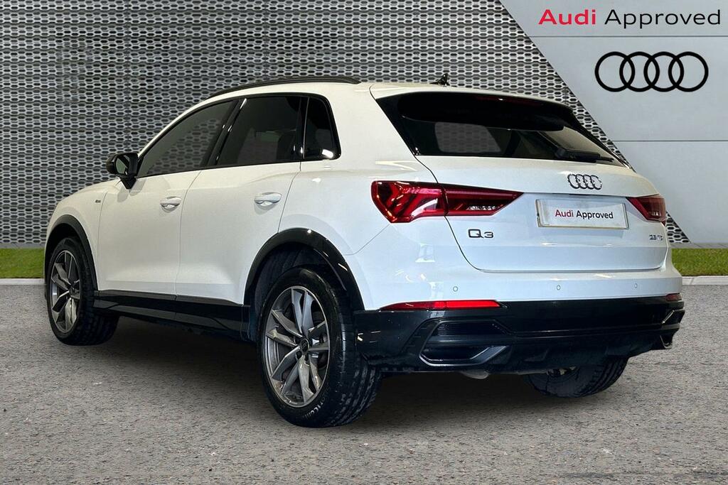 Audi Q3 Black Edition 35 Tdi 150 Ps 6-Speed SL22OEH White #3