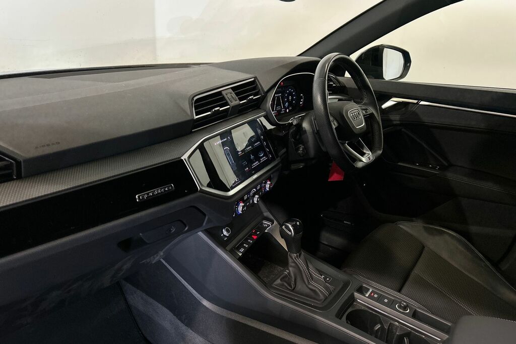 Audi Q3 Black Edition 40 Tfsi Quattro 190 Ps S Tronic SW22TZX Blue #2