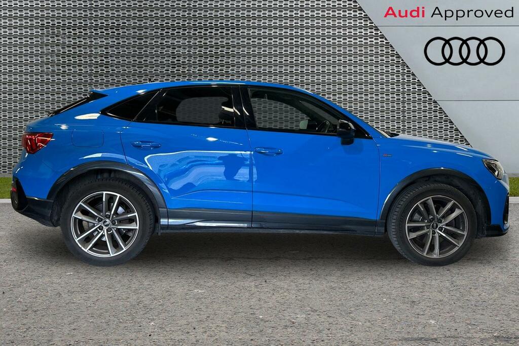 Audi Q3 Black Edition 40 Tfsi Quattro 190 Ps S Tronic SW22TZX Blue #4