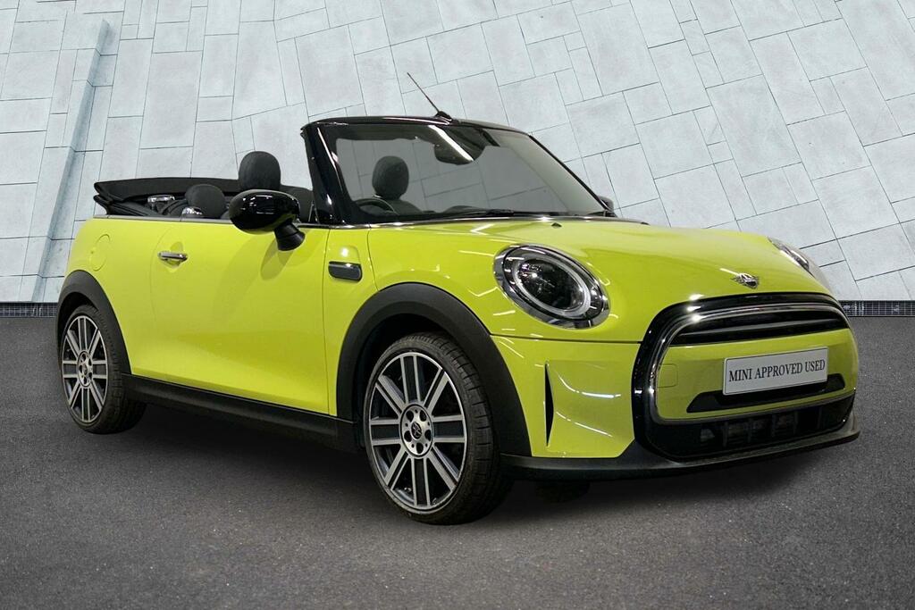 Mini Convertible Convertible Cooper Exclusive Yellow