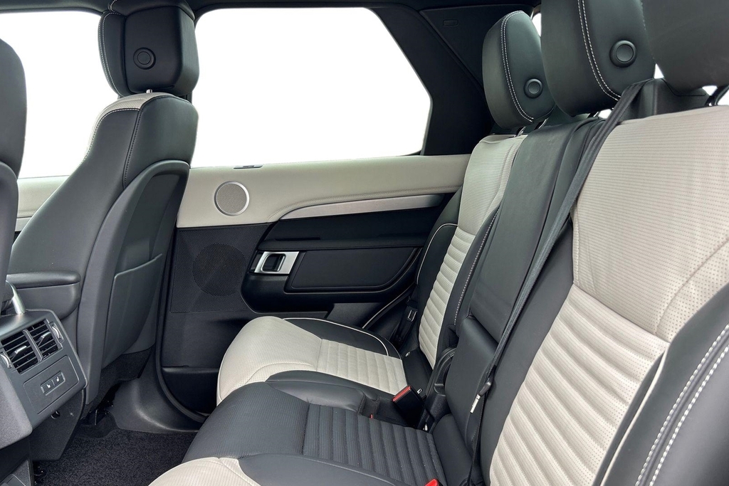 Land Rover Discovery D300 R-dynamic Hse ST23DYS White #4
