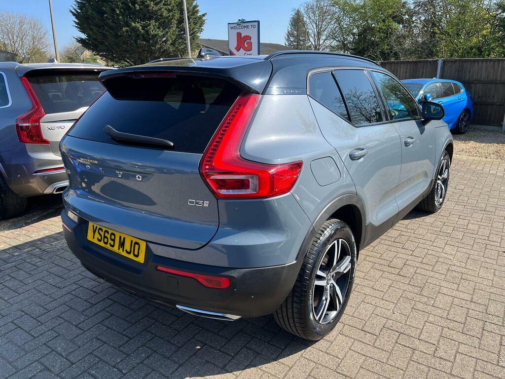 Volvo XC40 2.0 D3 R-design Euro 6 S S YS69MJO Grey #2