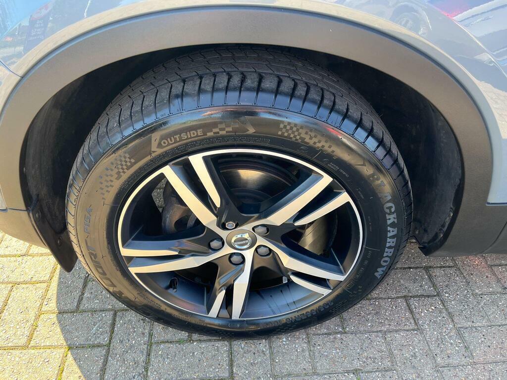 Volvo XC40 2.0 D3 R-design Euro 6 S S YS69MJO Grey #4