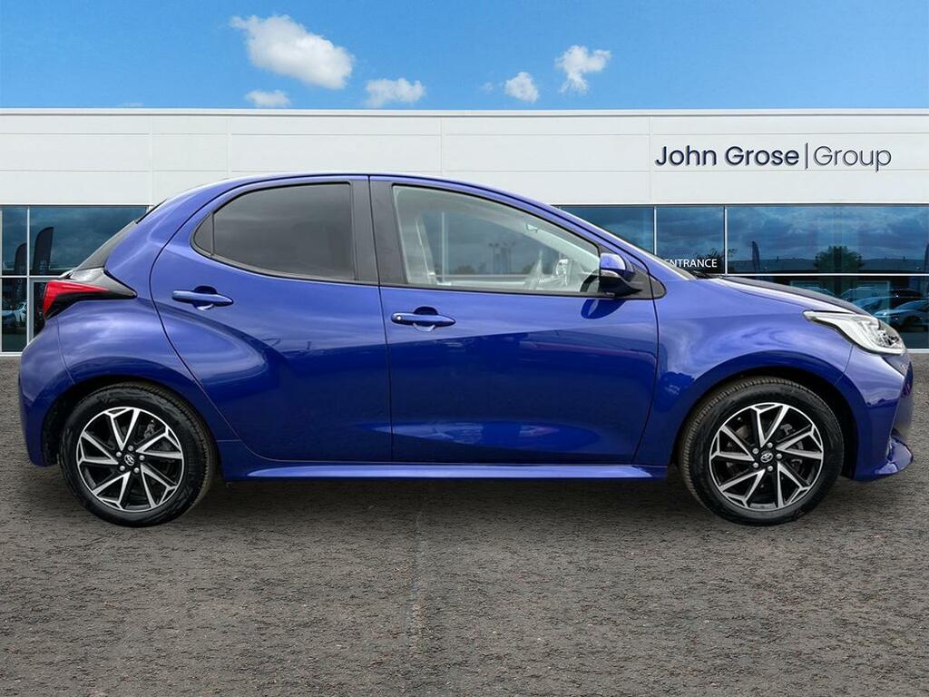 Toyota Yaris 1.5 Hybrid Design Cvt Hatchback AX23HRW Blue #2