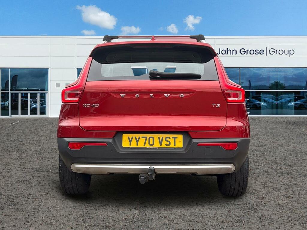 Volvo XC40 1.5 T3 163 Inscription Estate YY70VST Red #4