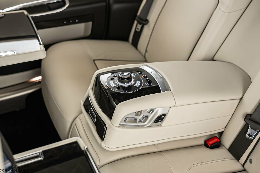 Rolls-Royce Ghost 2012 12 Rolls Royce Ghost V12 Blue #19