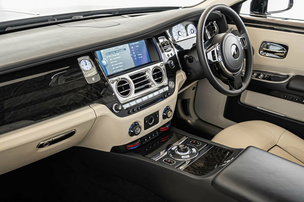 Rolls-Royce Ghost 2012 12 Rolls Royce Ghost V12 Blue #32
