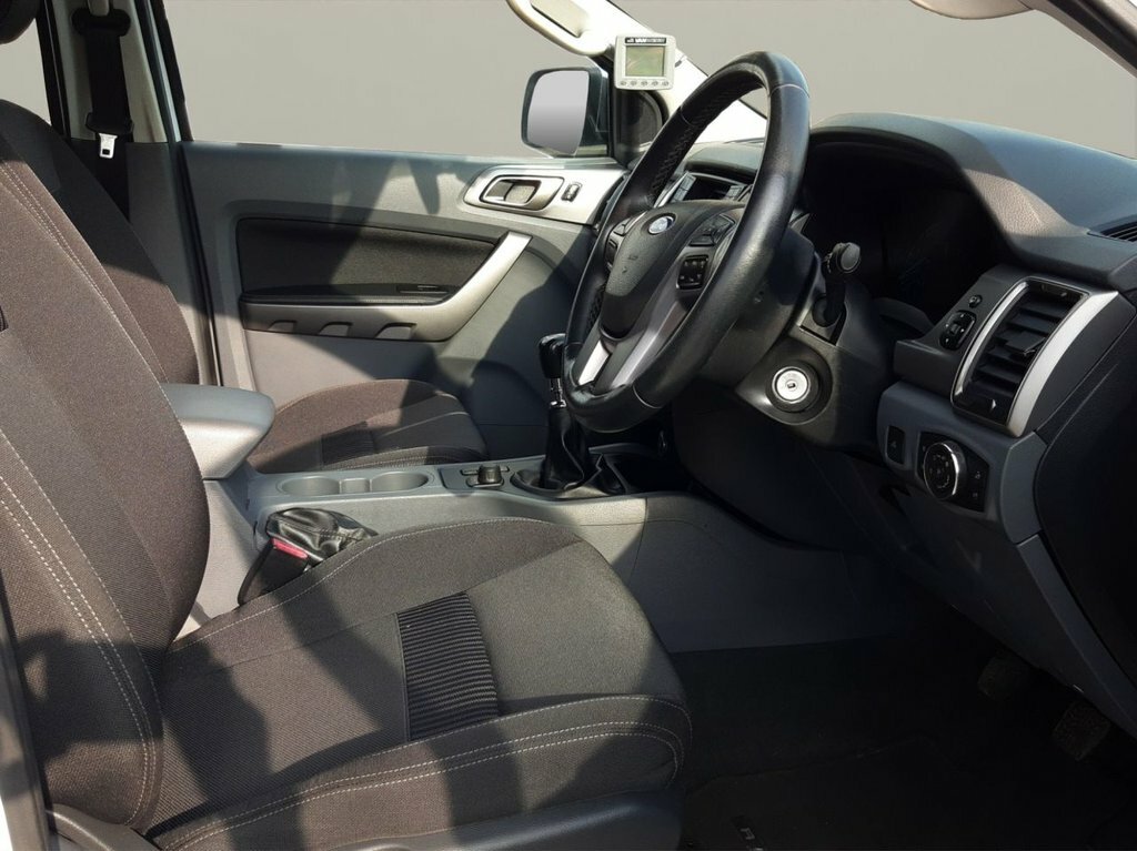Ford Ranger 2.2L Xlt White #2