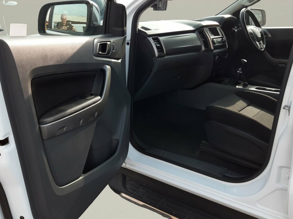 Ford Ranger 2.2L Xlt White #4