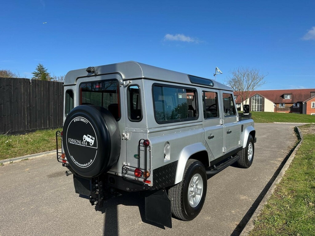 Land Rover Defender 110 2.5 Tdi Xs Station Wagon Mwb Silver #4