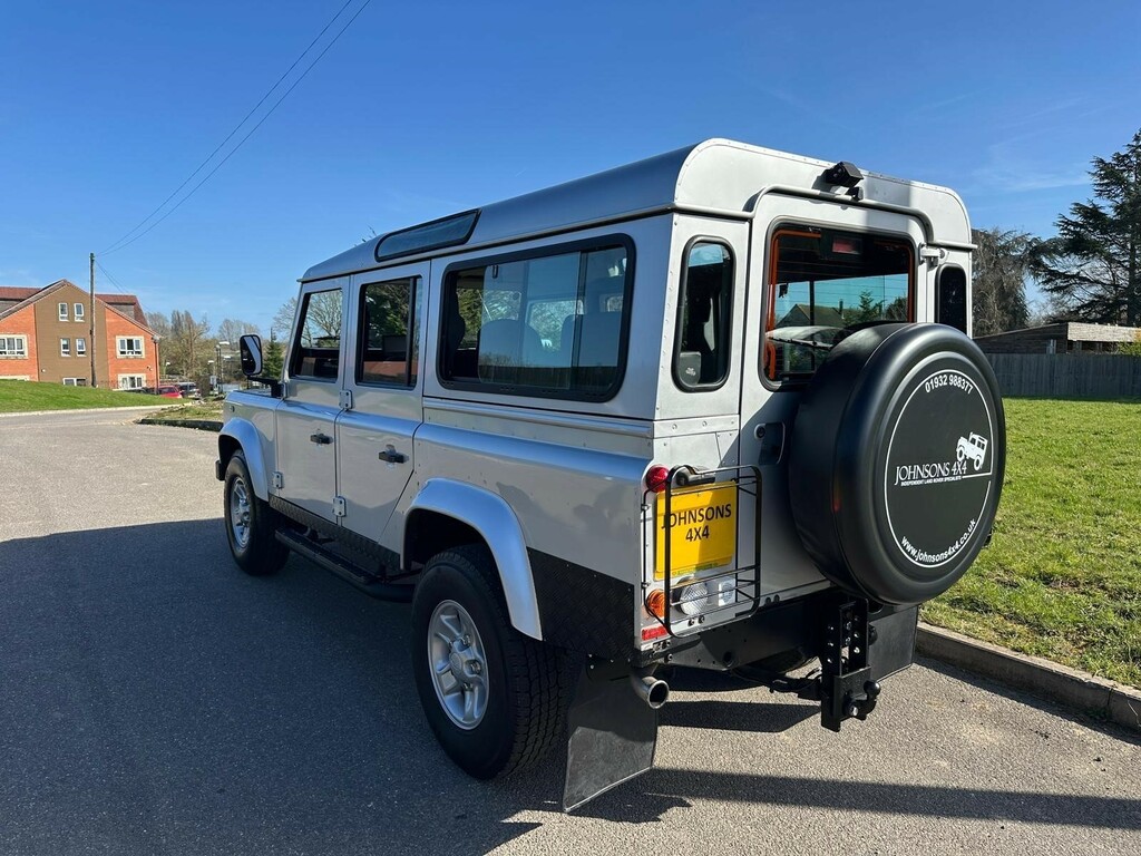 Land Rover Defender 110 2.5 Tdi Xs Station Wagon Mwb Silver #3