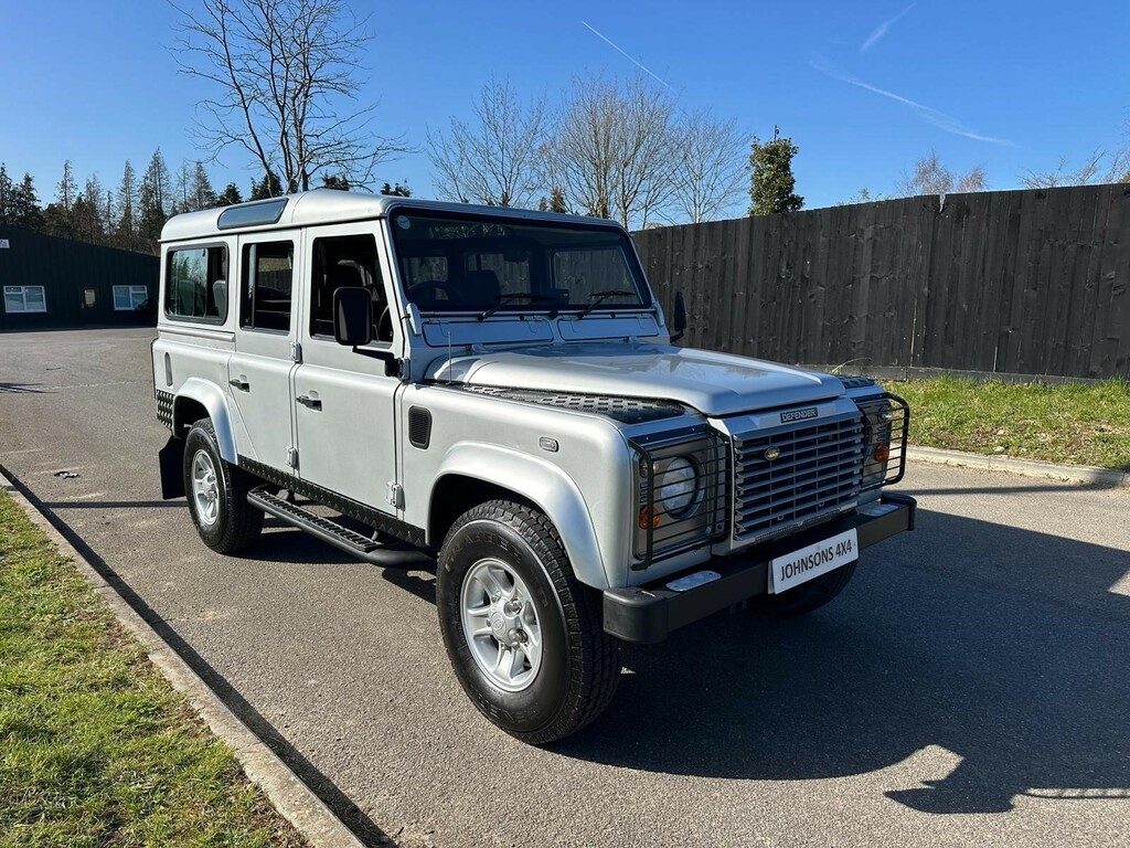 Land Rover Defender 110 2.5 Tdi Xs Station Wagon Mwb Silver #2
