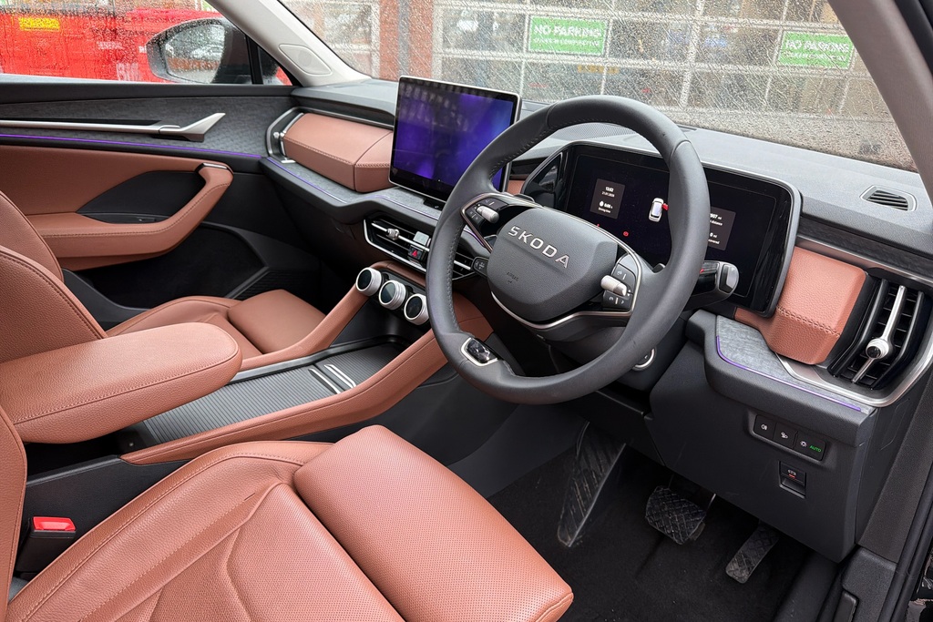 Skoda Kodiaq 1.5 Tsi Iv 204 Se L Dsg BK75EUZ Black #6