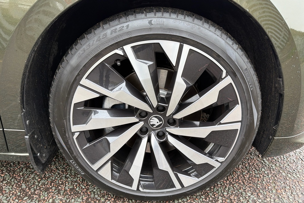 Skoda ENYAQ 210Kw 85X Sportline 82Kwh 4X4 BD75RTZ #5