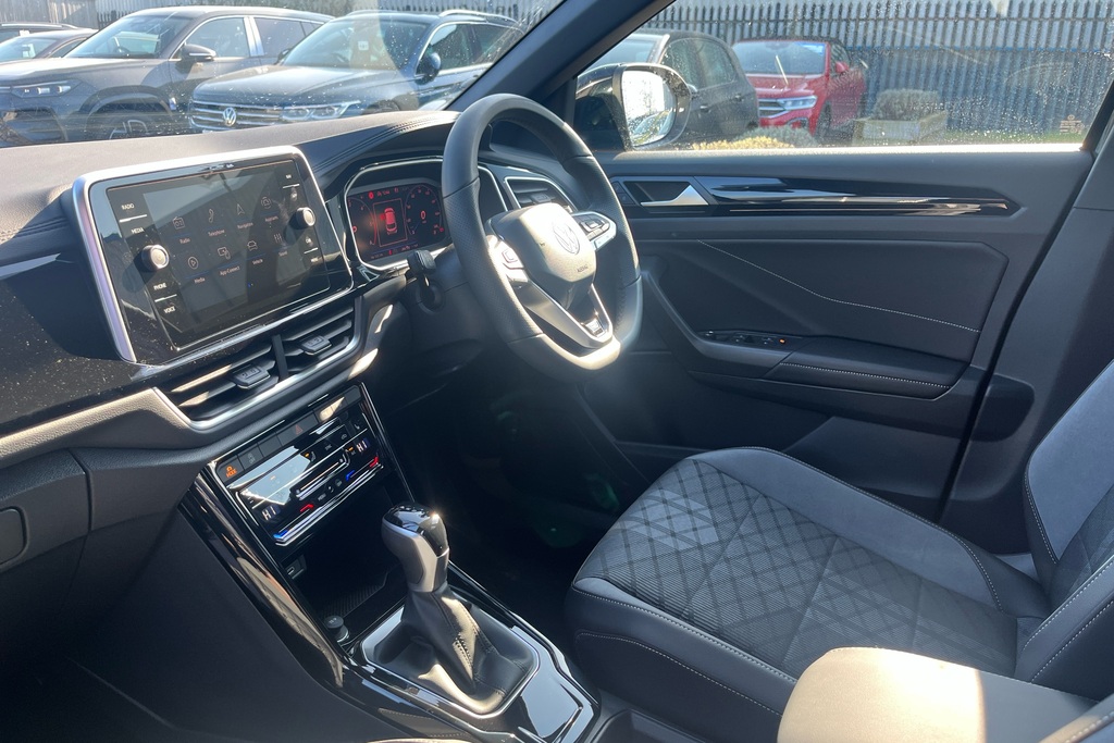 Volkswagen T-Roc 2.0 Tdi 150 Evo R-line Dsg Black #2
