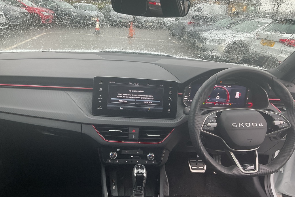 Skoda Kamiq 1.5 Tsi Monte Carlo Edition Dsg White #6