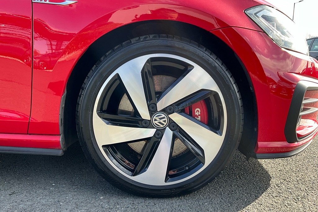 Volkswagen Golf 2.0 Tsi 245 Gti Performance Red #5