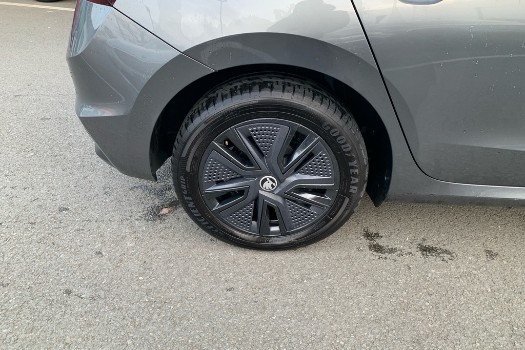 Skoda Fabia 1.0 Tsi 116 Design Edition Dsg CJ25AZX Grey #5