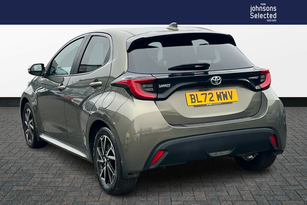 Toyota Yaris 1.5 Hybrid Design Cvt BL72WWV Brown #2