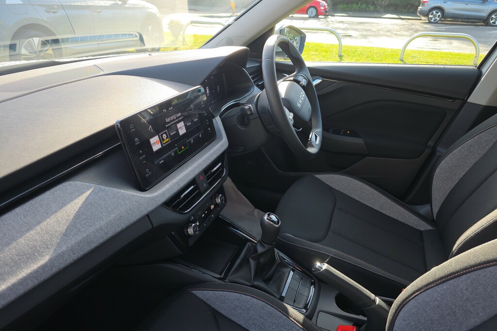 Skoda Kamiq 1.0 Tsi 95 Se Edition BT75TCX Silver #2