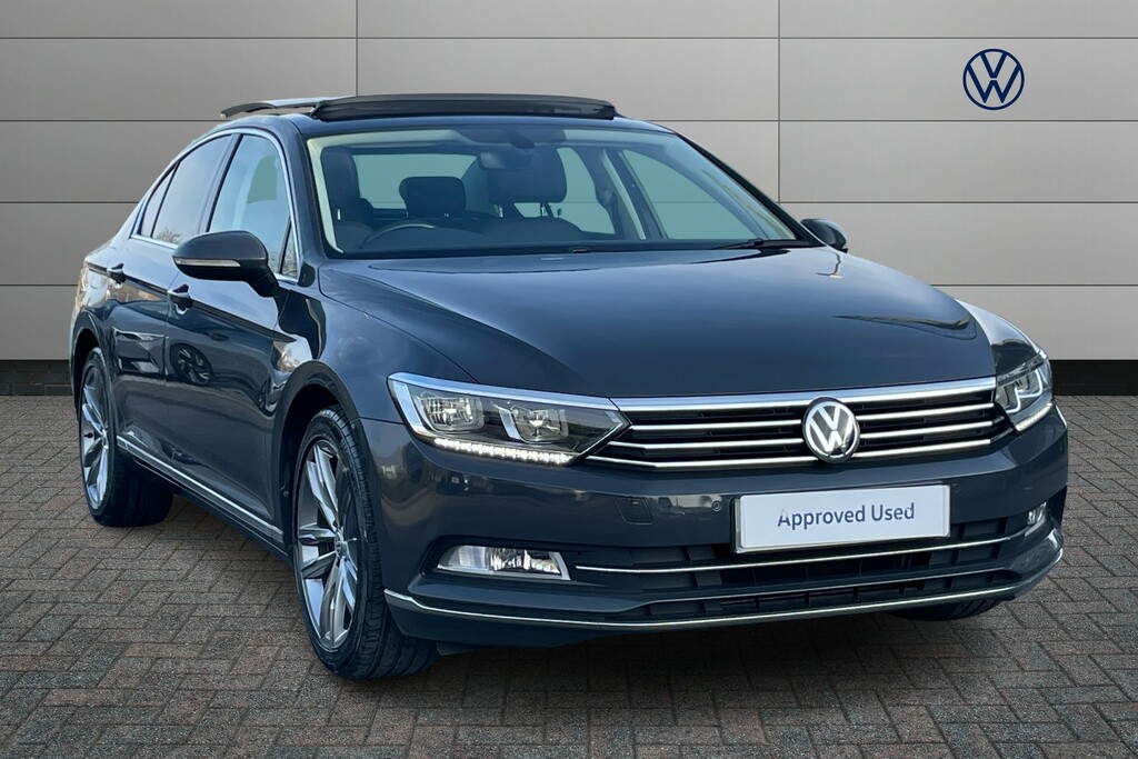 Volkswagen Passat 1.5 Tsi Evo 150 Gt Panoramic Roof Grey