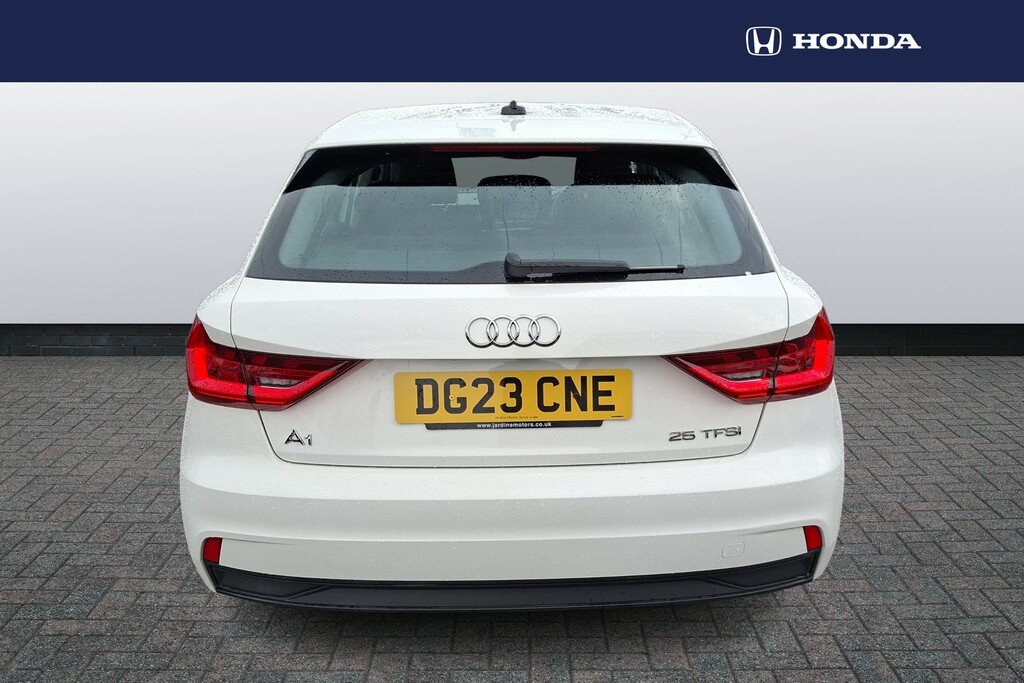 Audi A1 25 Tfsi Technik DG23CNE White #6