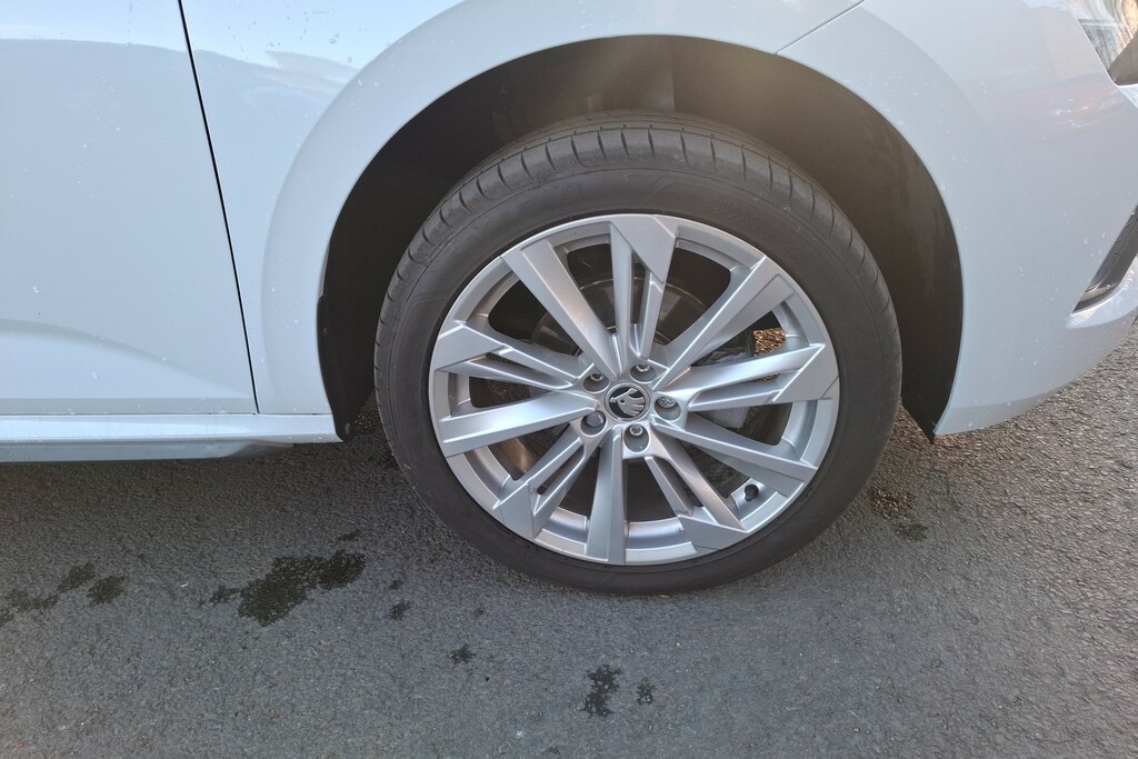 Skoda Kamiq 1.5 Tsi Se L Edition Dsg White #5