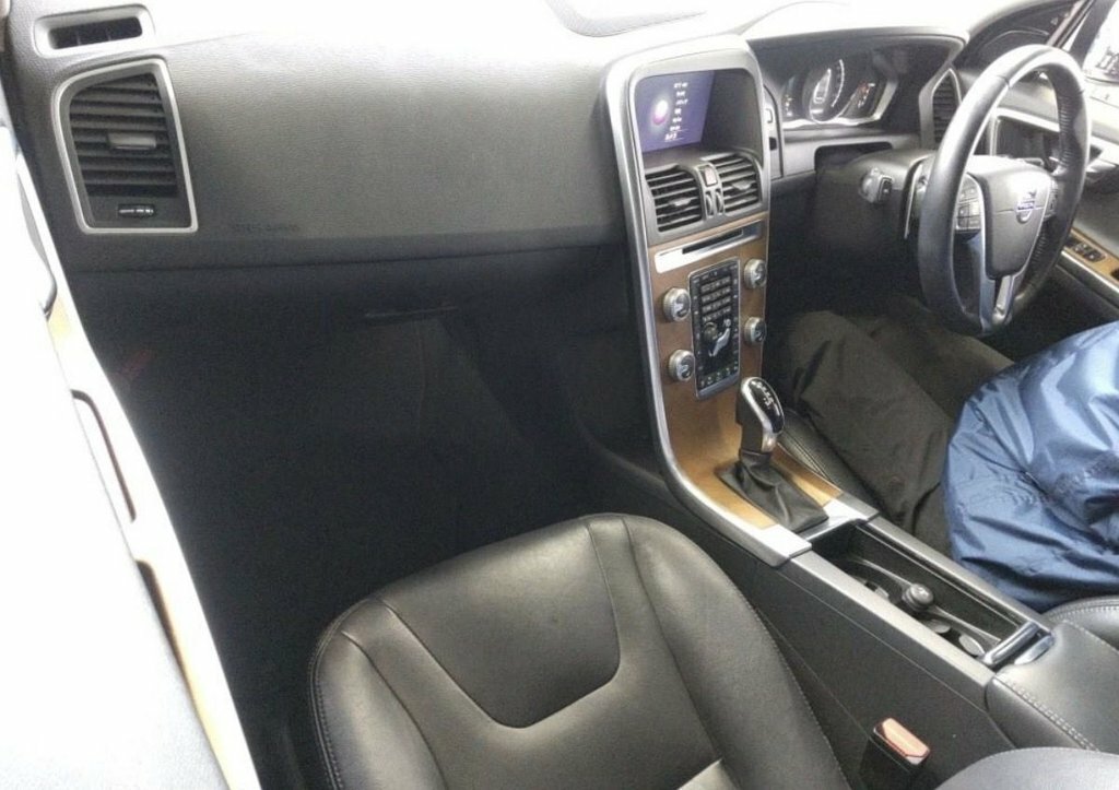 Volvo XC60 2L Se Lux Nav White #5