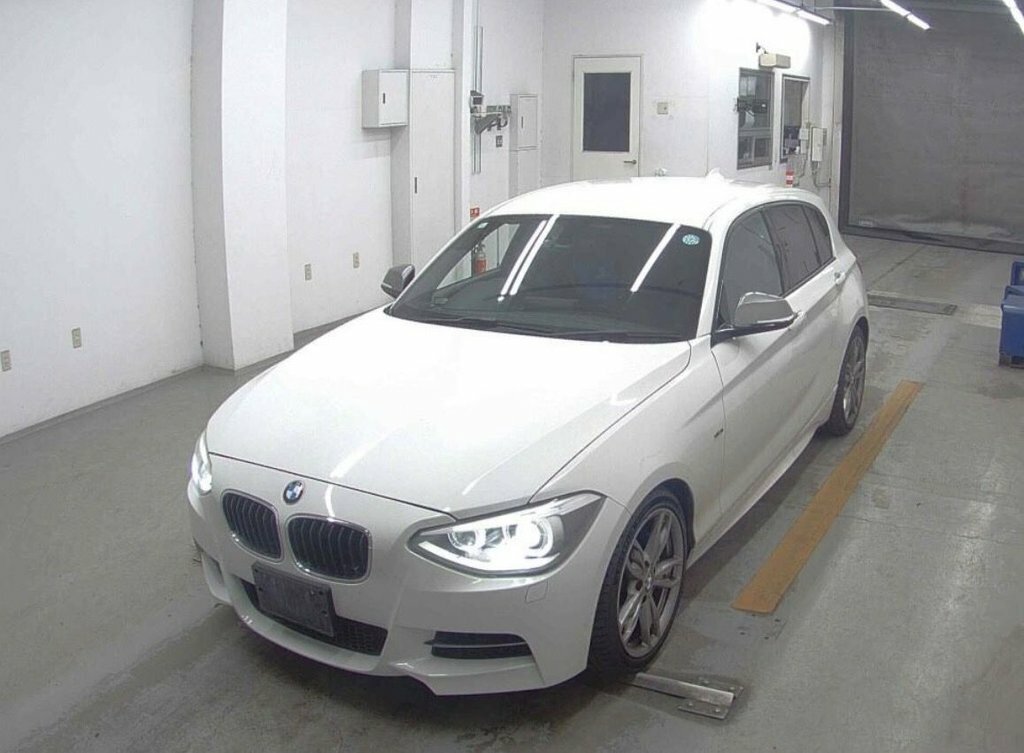 BMW 1 Series Hatchback SC13JMC White #2