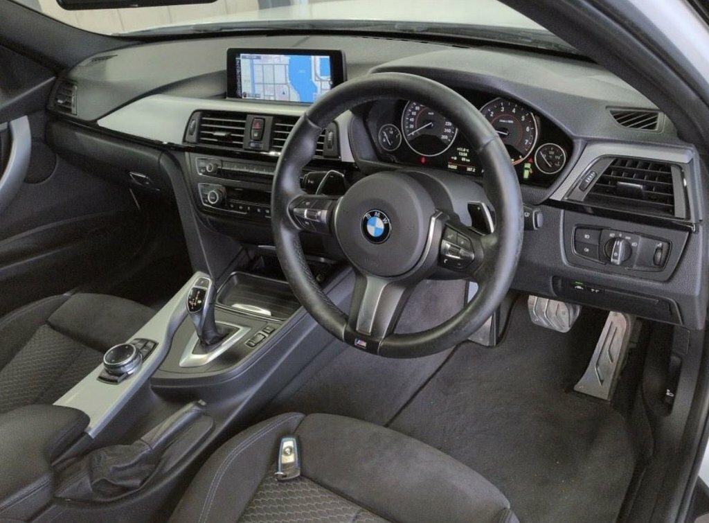 BMW 3 Series 2L M Sport White #5