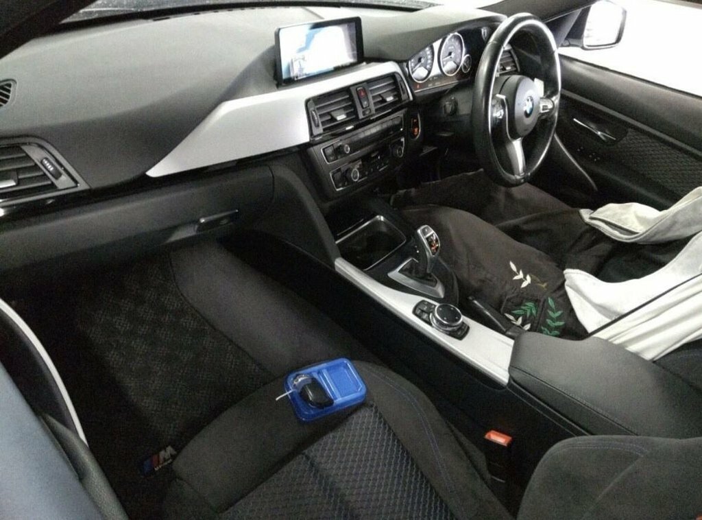 BMW 3 Series 2L M Sport White #5